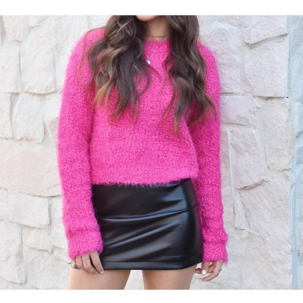 NEW KATIE J NYC pammy sweater in shocking pink Juniors L NWT SOLD OUT!⭐️